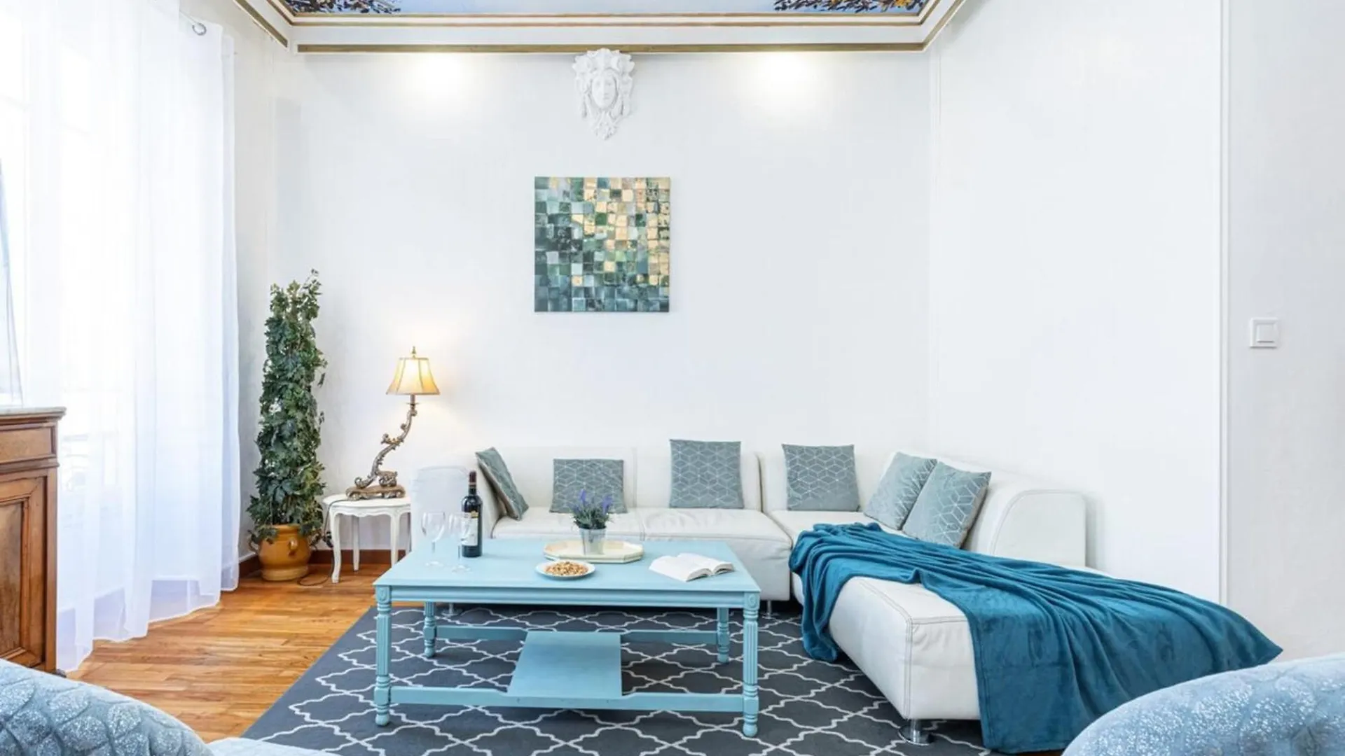 Risso - Comfortable 3 Bedrooms With Balcony Ницца Апартаменты